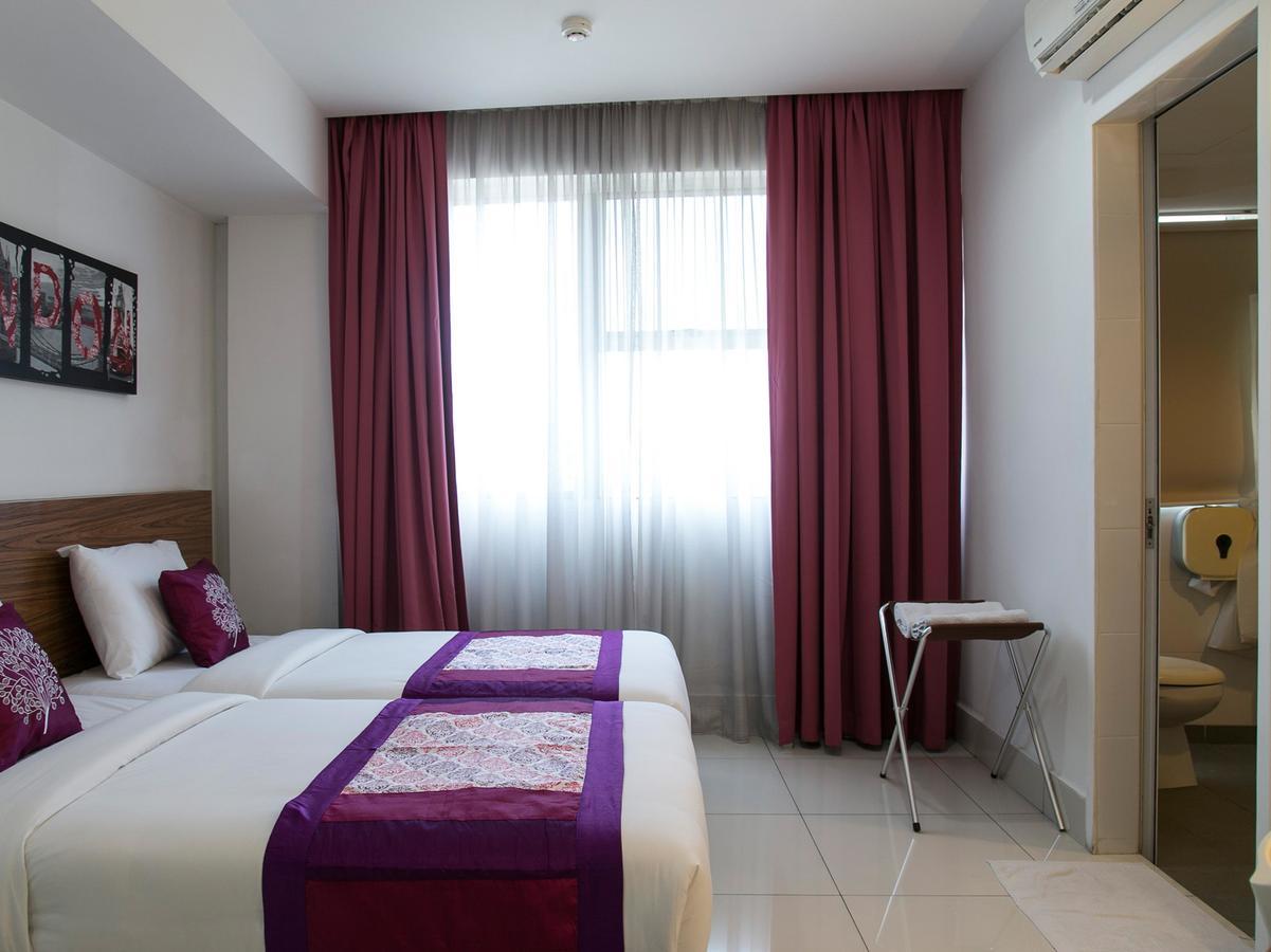 Oyo 180 V Hotel 吉隆坡 外观 照片