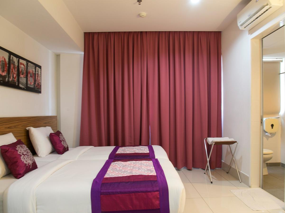 Oyo 180 V Hotel 吉隆坡 外观 照片