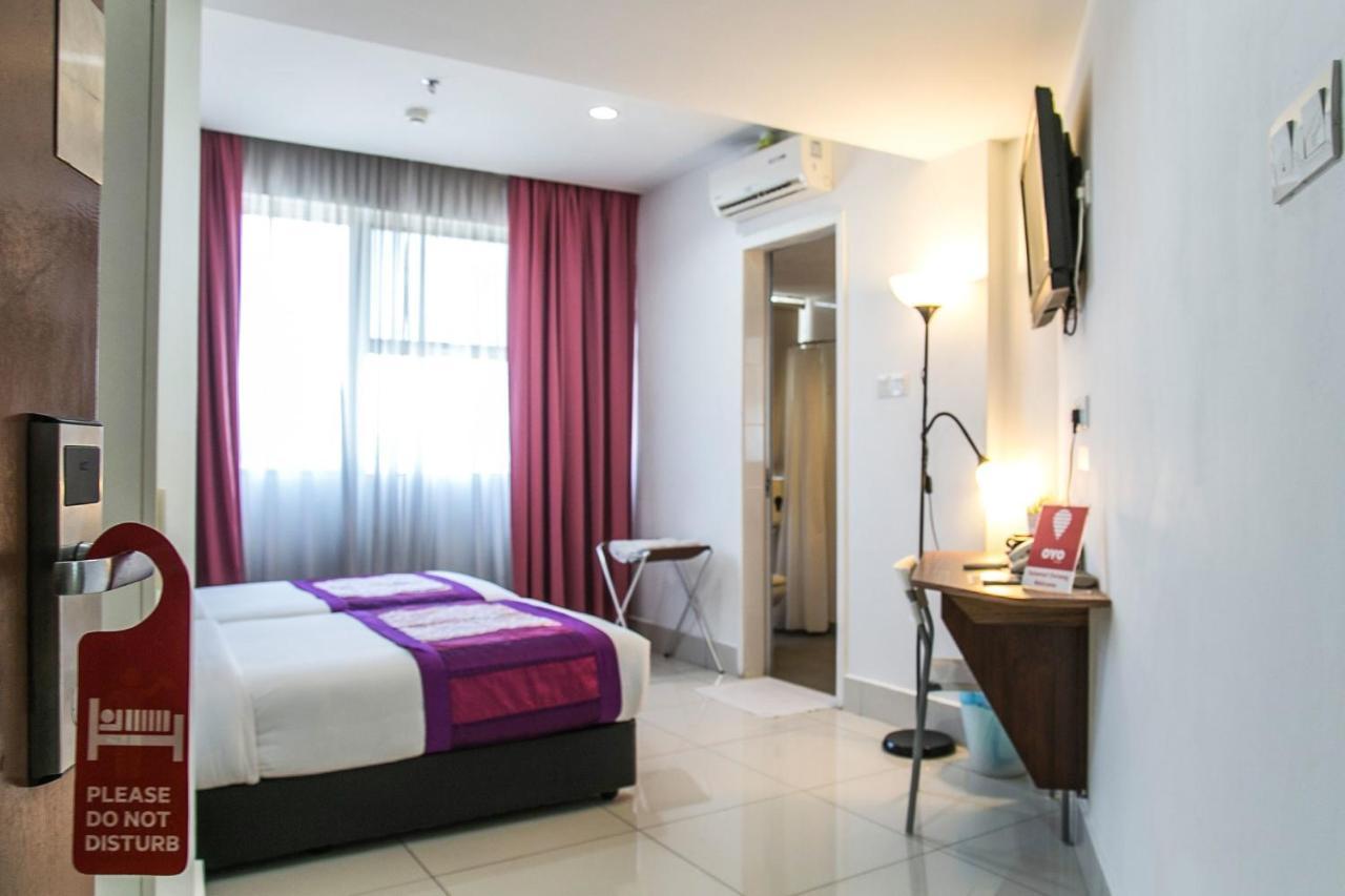 Oyo 180 V Hotel 吉隆坡 外观 照片