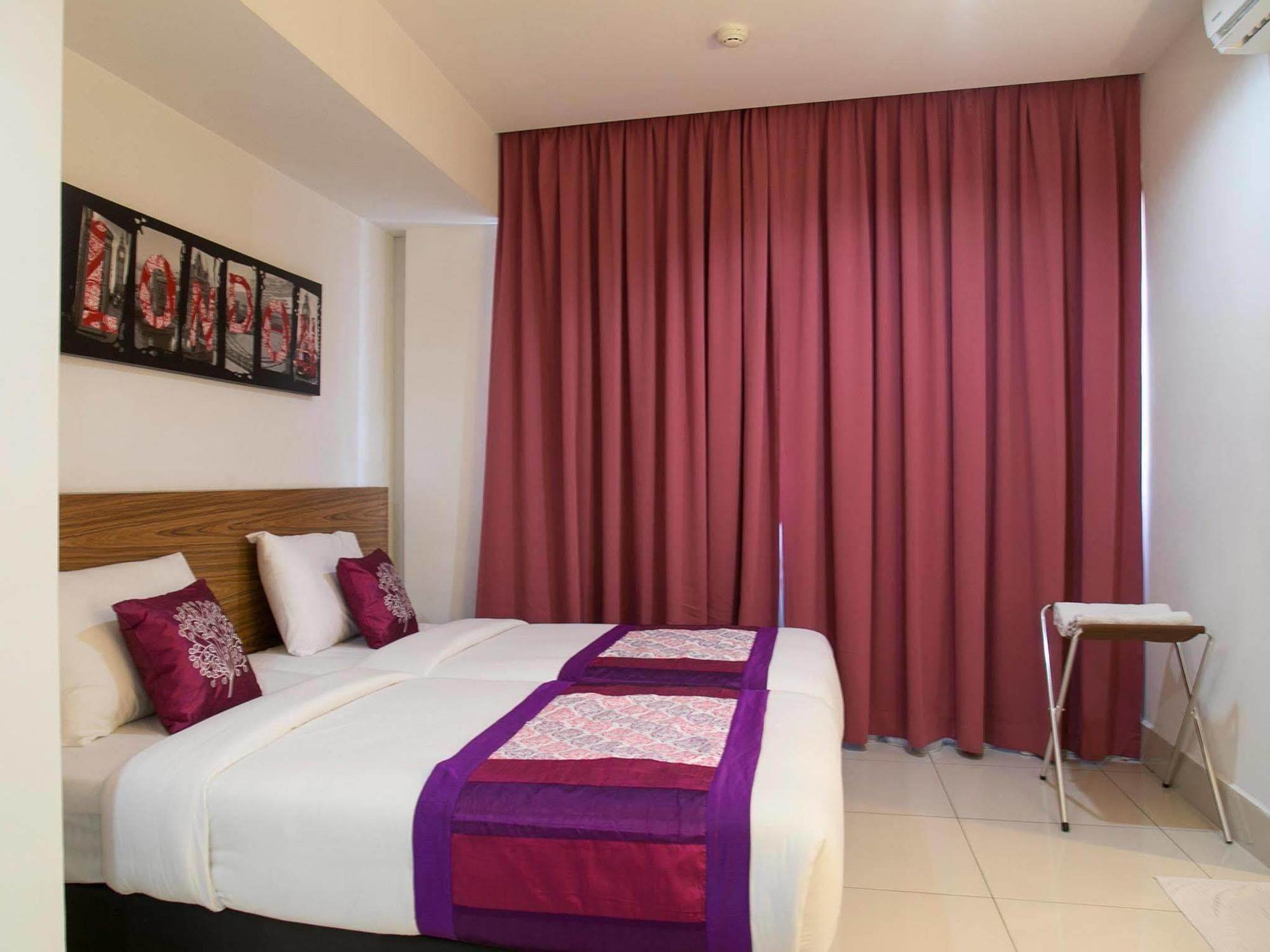 Oyo 180 V Hotel 吉隆坡 外观 照片